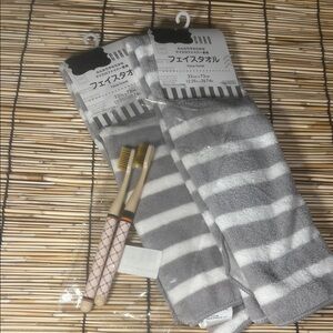 HH Beige and black New toothbrush